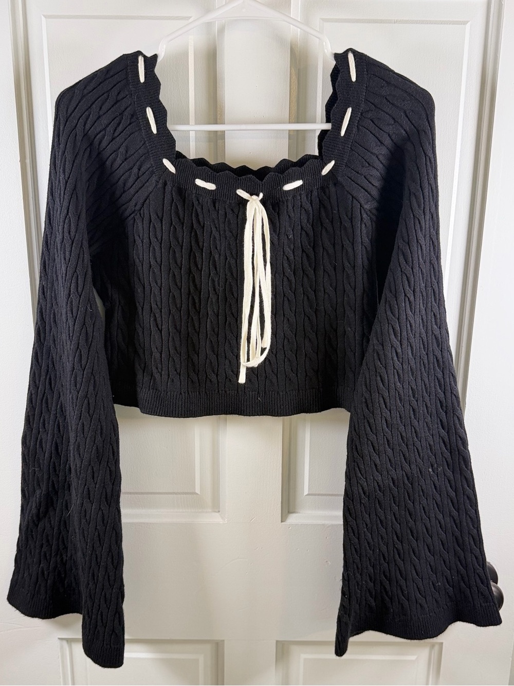 Altar’d State Black Cable Knit Cropped Bell Sleeve Sweater XL NWT
